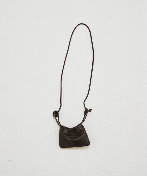 TODAYFUL(トゥデイフル)の「Leather Compact Purse(ショルダーバッグ・レディース・ブラック/ダークブラウン・FREE)」の1枚目の写真