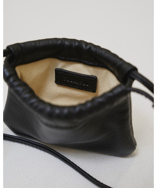 TODAYFUL(トゥデイフル)の「Leather Compact Purse(ショルダーバッグ・レディース・ブラック/ダークブラウン・FREE)」の6枚目の写真
