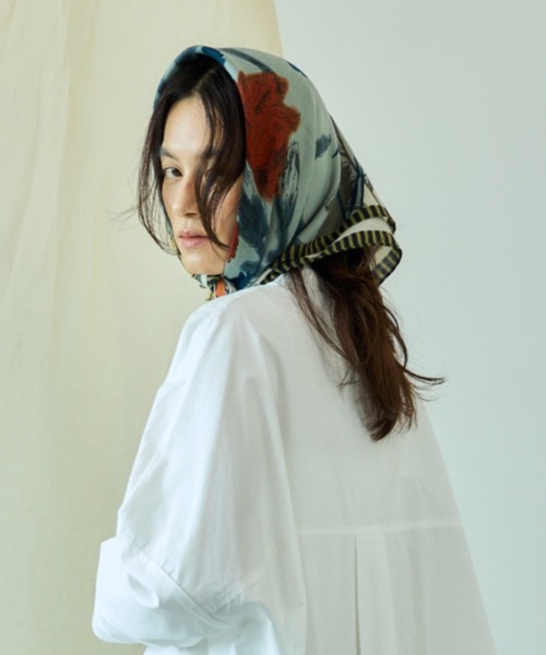 Libra Cue（リブラ キュー）の「ヴィンテージフラワープリントスカーフ（ストール/ショール・レディース・その他/グリーン・FREE）」の3枚目の写真