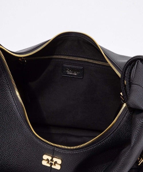 GANNI（ガニー）の「GANNI Hobo Medium Grained ガニー ホーボー ショルダーバッグ（ショルダーバッグ・レディース・ブラック・FREE）」の12枚目の写真