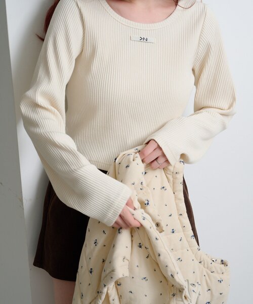 Kastane(カスタネ)の「【新色追加/5色展開】ニットタグロンTEE(Tシャツ/カットソー・レディース・サックスブルー/アイボリー/ブラック/ブラウン/イエロー/グレー/ピンク/グレー系その他・FREE)」の15枚目の写真