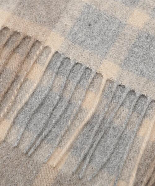 TAKEO KIKUCHI（タケオキクチ）の「【洗えるカシミヤ】カシミヤ100 チェックマフラー（マフラー・メンズ・ベージュ系1/ネイビー系1・00）」の5枚目の写真