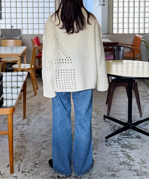 LE MORE(リモア)の「パターンデザインルーズニットカーディガン(カーディガン/ボレロ・レディース・アイボリー・FREE)」の7枚目の写真