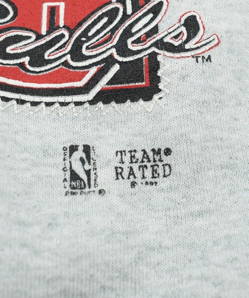 USED】90's Fruit of the Loom “NBA CHICAGO BULLS” スウェット USA製