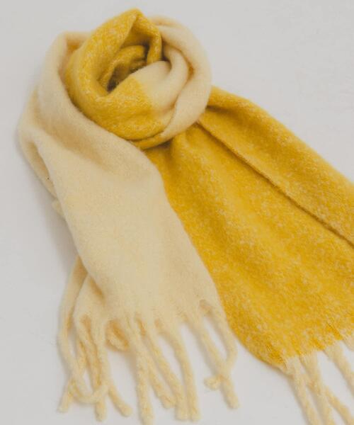 KBF（ケイビーエフ）の「ビッグフリンジバイカラーストール（マフラー・レディース・レッド系その他/ブラック系その他/イエロー系その他・ONE）」の2枚目の写真