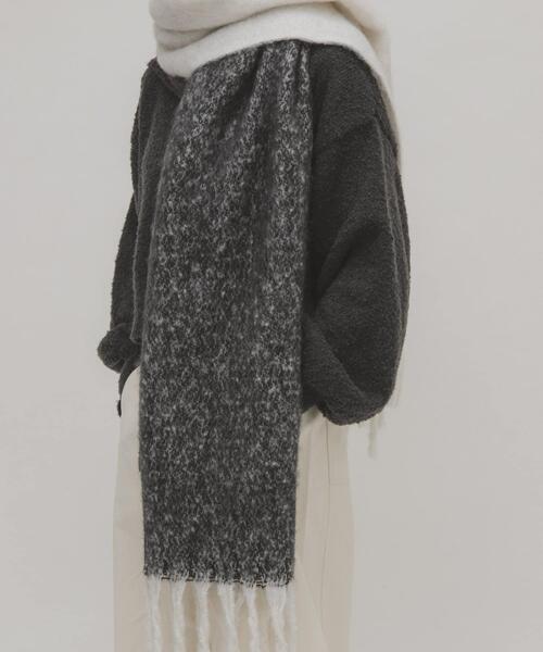 KBF（ケイビーエフ）の「ビッグフリンジバイカラーストール（マフラー・レディース・レッド系その他/ブラック系その他/イエロー系その他・ONE）」の15枚目の写真