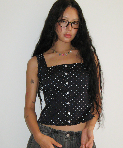RONRON(ロンロン)の「SQUARE NECK FRILL SLEEVELESS BLOUSE NAVY WHITE DOT(Tシャツ/カットソー・レディース・その他・FREE)」の1枚目の写真