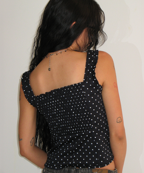 RONRON(ロンロン)の「SQUARE NECK FRILL SLEEVELESS BLOUSE NAVY WHITE DOT(Tシャツ/カットソー・レディース・その他・FREE)」の4枚目の写真