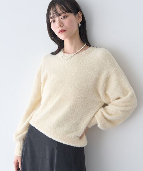 earth music&ecology(アースミュージックアンドエコロジー)の「ミニシャギープルオーバー(ニット/セーター・レディース・ライトピンク/ブルー系その他7/チャコールグレー/ライトグレー/アイボリー・FREE)」の2枚目の写真