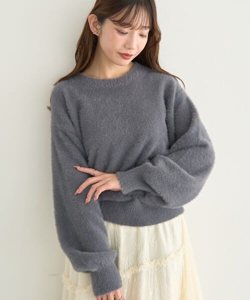 earth music&ecology(アースミュージックアンドエコロジー)の「ミニシャギープルオーバー(ニット/セーター・レディース・ライトピンク/ブルー系その他7/チャコールグレー/ライトグレー/アイボリー・FREE)」の3枚目の写真