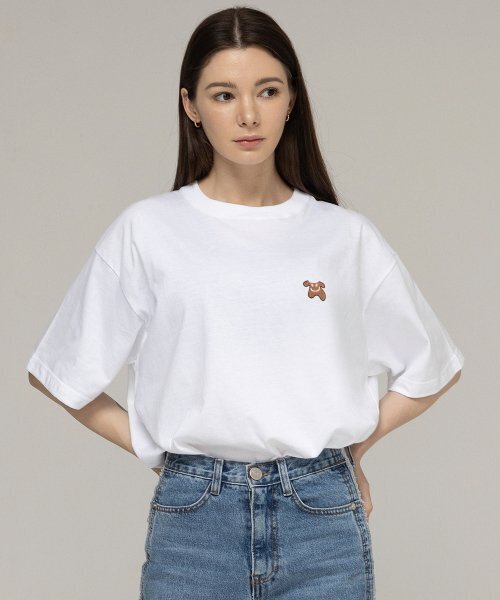 GRAVER（グレーバー）の「[UNISEX]スモールベアボディスマイルバンファルティ_ホワイト（Tシャツ/カットソー・レディース・ホワイト・X-LARGE/SMALL/MEDIUM/LARGE）」の3枚目の写真