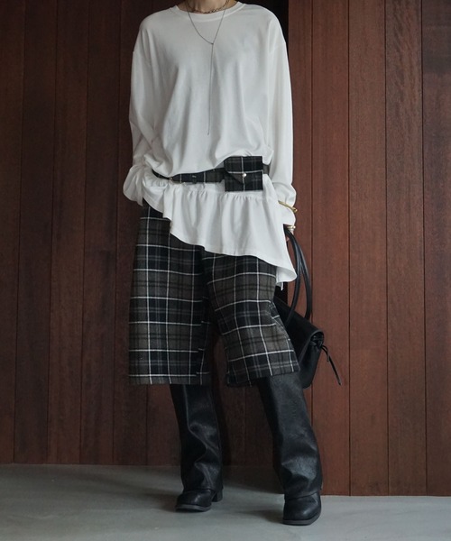 chuclla（チュクラ）の「フリルヘムアシンメトリートップス chw25a135（Tシャツ/カットソー・レディース・ホワイト/ブラック・FREE）」の3枚目の写真