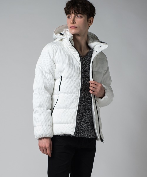 Buffalo Bobs(バッファローボブズ)の「ZERMATT-BUBBLES(ツェルマット-バブルス)ふくれ織ジャガード エコダウン パデットジャケット(ダウンジャケット/コート・メンズ・ブラック/ホワイト・1-2/2-3/3-4)」の13枚目の写真