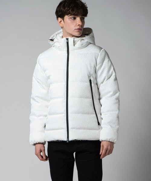 Buffalo Bobs(バッファローボブズ)の「ZERMATT-BUBBLES(ツェルマット-バブルス)ふくれ織ジャガード エコダウン パデットジャケット(ダウンジャケット/コート・メンズ・ブラック/ホワイト・1-2/2-3/3-4)」の12枚目の写真