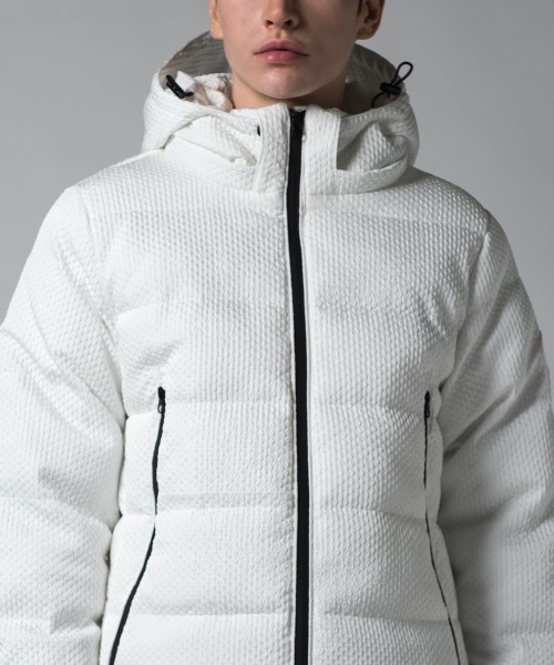 Buffalo Bobs(バッファローボブズ)の「ZERMATT-BUBBLES(ツェルマット-バブルス)ふくれ織ジャガード エコダウン パデットジャケット(ダウンジャケット/コート・メンズ・ブラック/ホワイト・1-2/2-3/3-4)」の7枚目の写真