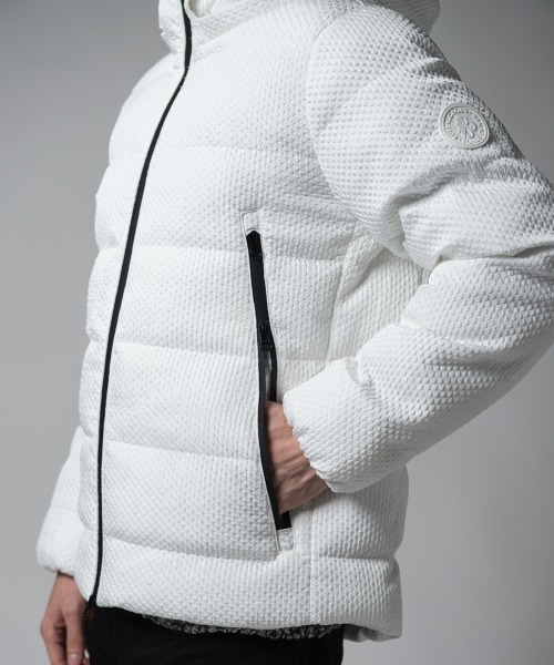 Buffalo Bobs(バッファローボブズ)の「ZERMATT-BUBBLES(ツェルマット-バブルス)ふくれ織ジャガード エコダウン パデットジャケット(ダウンジャケット/コート・メンズ・ブラック/ホワイト・1-2/2-3/3-4)」の6枚目の写真
