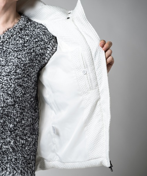 Buffalo Bobs(バッファローボブズ)の「ZERMATT-BUBBLES(ツェルマット-バブルス)ふくれ織ジャガード エコダウン パデットジャケット(ダウンジャケット/コート・メンズ・ブラック/ホワイト・1-2/2-3/3-4)」の5枚目の写真