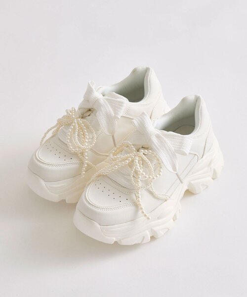 OLIVE des OLIVE(オリーブデオリーブ)の「パールリボンチャーム付きスニーカー(スニーカー・レディース・オフホワイト/ピンク/ブラック・SMALL/MEDIUM/LARGE)」の20枚目の写真