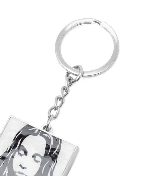 X-girl(エックスガール)の「FACE POSTER KEY CHARM(キーホルダー・レディース・シルバー・ONE SIZE)」の5枚目の写真