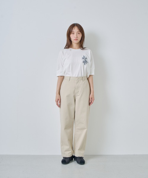Kelen(ケレン)の「「KELEN / ケレン」カーブラインチノパンツ(チノパンツ・レディース・ブラック/ライトベージュ/ベージュ・S/M)」の19枚目の写真