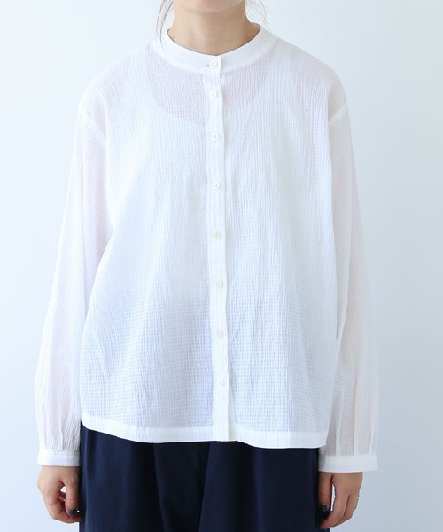 bulle de savon(ビュルデサボン)の「シャーリング バンドカラーシャツ(シャツ/ブラウス・レディース・ホワイト・FREE)」の17枚目の写真