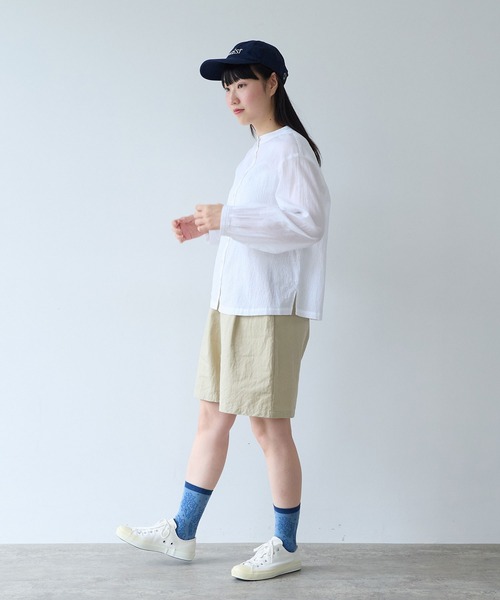 bulle de savon(ビュルデサボン)の「シャーリング バンドカラーシャツ(シャツ/ブラウス・レディース・ホワイト・FREE)」の13枚目の写真