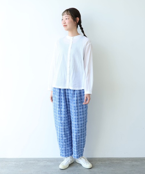 bulle de savon(ビュルデサボン)の「シャーリング バンドカラーシャツ(シャツ/ブラウス・レディース・ホワイト・FREE)」の8枚目の写真