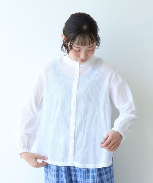 bulle de savon(ビュルデサボン)の「シャーリング バンドカラーシャツ(シャツ/ブラウス・レディース・ホワイト・FREE)」の4枚目の写真