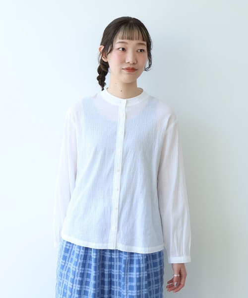 bulle de savon(ビュルデサボン)の「シャーリング バンドカラーシャツ(シャツ/ブラウス・レディース・ホワイト・FREE)」の3枚目の写真
