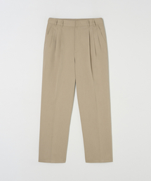 TRADCLUB（トラッドクラブ）の「Curved cut three-tuck set-up slacks, beige（スラックス）」