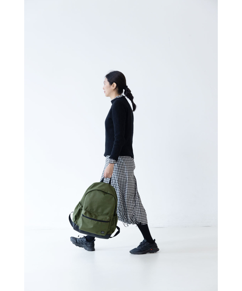 HOWKIDSFUL(ハウキッズフル)の「CLASSIC BACKPACK (RED)(バックパック/リュック・レディース・その他・FREE)」の4枚目の写真