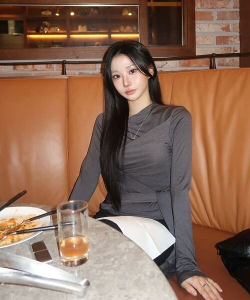 KIMZISU(キムジス)の「Multi-Tie Draped Jersey Top _ GREY(Tシャツ/カットソー・レディース・ライトグレー・SMALL/MEDIUM)」の10枚目の写真