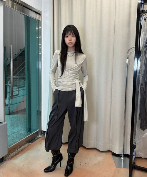 KIMZISU(キムジス)の「Multi-Tie Draped Jersey Top _ GREY(Tシャツ/カットソー・レディース・ライトグレー・SMALL/MEDIUM)」の3枚目の写真