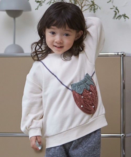☆bon☆ petit main プティマイン 女の子 セール】【裏起毛】いちごポシェットトレーナー（スウェット）｜petit