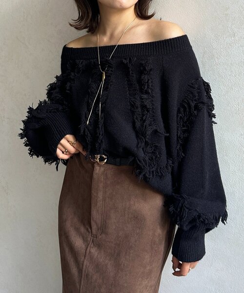 Thevon（ゼボン）の「ウェーブフリンジショートニット（ニット/セーター・レディース・アイボリー/ブラウン/サックスブルー/ブラック・FREE）」の3枚目の写真