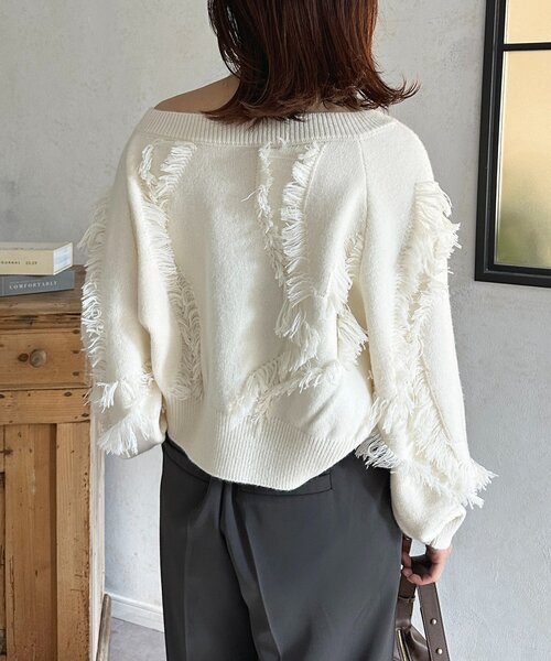 Thevon（ゼボン）の「ウェーブフリンジショートニット（ニット/セーター・レディース・アイボリー/ブラウン/サックスブルー/ブラック・FREE）」の15枚目の写真