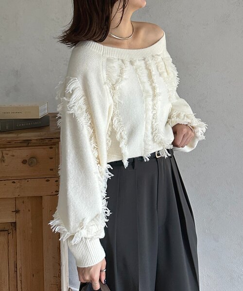 Thevon（ゼボン）の「ウェーブフリンジショートニット（ニット/セーター・レディース・アイボリー/ブラウン/サックスブルー/ブラック・FREE）」の16枚目の写真