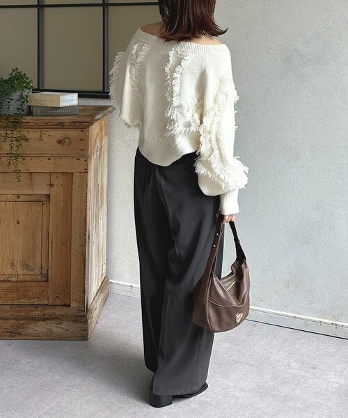 Thevon（ゼボン）の「ウェーブフリンジショートニット（ニット/セーター・レディース・アイボリー/ブラウン/サックスブルー/ブラック・FREE）」の19枚目の写真