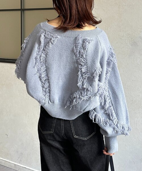 Thevon（ゼボン）の「ウェーブフリンジショートニット（ニット/セーター・レディース・アイボリー/ブラウン/サックスブルー/ブラック・FREE）」の7枚目の写真