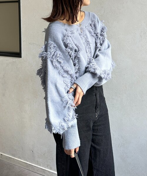 Thevon（ゼボン）の「ウェーブフリンジショートニット（ニット/セーター・レディース・アイボリー/ブラウン/サックスブルー/ブラック・FREE）」の8枚目の写真