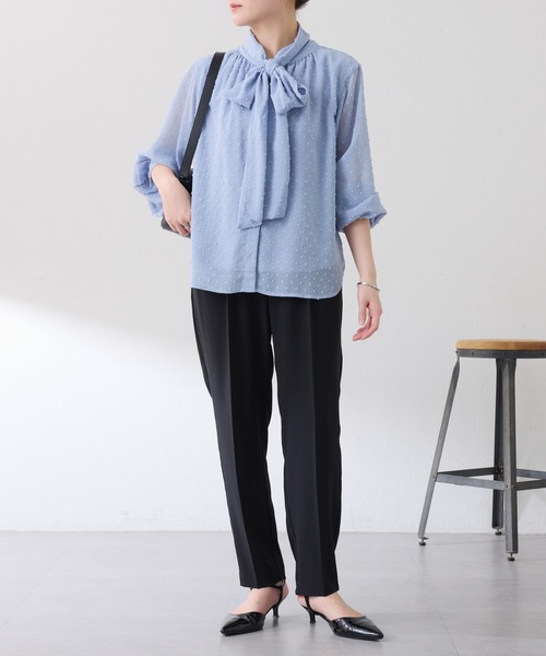 COLLAGE GALLARDAGALANTE（コラージュガリャルダガランテ）の「楊柳ドットジャガードボウタイブラウス（シャツ/ブラウス・レディース・ブルー/オフホワイト・FREE）」の13枚目の写真