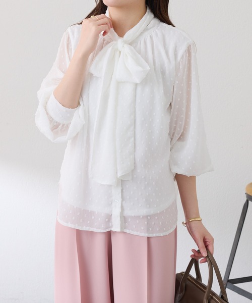 COLLAGE GALLARDAGALANTE（コラージュガリャルダガランテ）の「楊柳ドットジャガードボウタイブラウス（シャツ/ブラウス・レディース・ブルー/オフホワイト・FREE）」の3枚目の写真