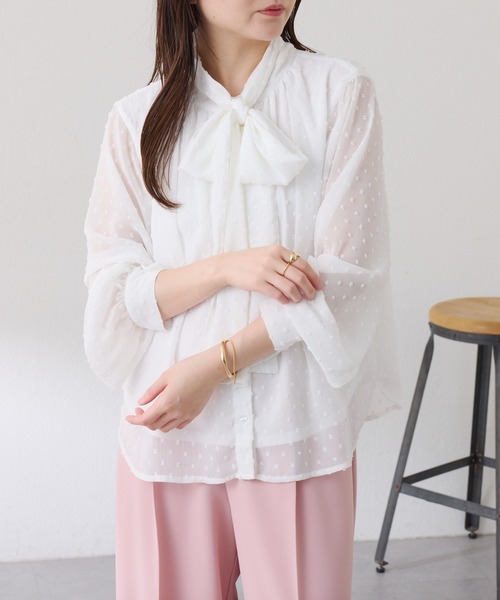 COLLAGE GALLARDAGALANTE（コラージュガリャルダガランテ）の「楊柳ドットジャガードボウタイブラウス（シャツ/ブラウス・レディース・ブルー/オフホワイト・FREE）」の8枚目の写真