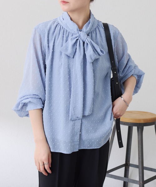 COLLAGE GALLARDAGALANTE（コラージュガリャルダガランテ）の「楊柳ドットジャガードボウタイブラウス（シャツ/ブラウス・レディース・ブルー/オフホワイト・FREE）」の14枚目の写真