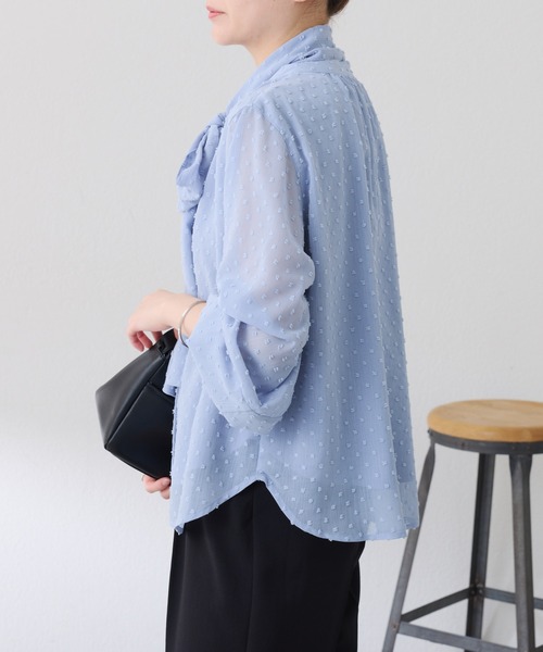 COLLAGE GALLARDAGALANTE（コラージュガリャルダガランテ）の「楊柳ドットジャガードボウタイブラウス（シャツ/ブラウス・レディース・ブルー/オフホワイト・FREE）」の15枚目の写真