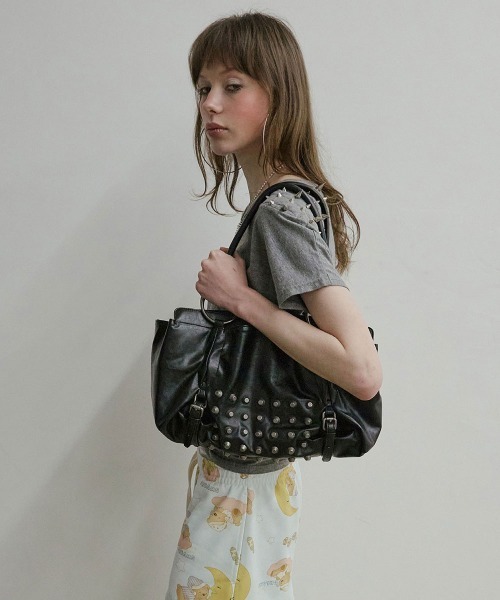 SCULPTOR(スカルプター)の「Metal Stud Tote Bag(ショルダーバッグ・レディース・ブラック・FREE)」の4枚目の写真