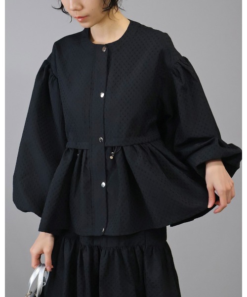 Doumoi(ドゥモエ)の「ドット柄 デザイン ジャケット(ノーカラージャケット・レディース・ホワイト系その他/ブラック系その他・FREE)」の17枚目の写真