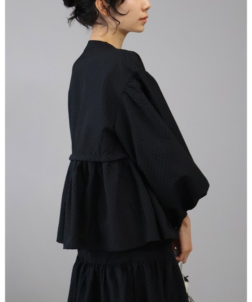 Doumoi(ドゥモエ)の「ドット柄 デザイン ジャケット(ノーカラージャケット・レディース・ホワイト系その他/ブラック系その他・FREE)」の10枚目の写真