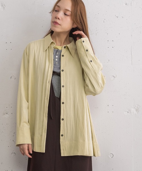 POU DOU DOU（プードゥドゥ）の「オーバーサイズフレアシャツ（シャツ/ブラウス・レディース・ライトブルー/ライトイエロー/ダークグレー・3）」の3枚目の写真