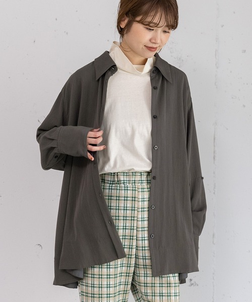 POU DOU DOU（プードゥドゥ）の「オーバーサイズフレアシャツ（シャツ/ブラウス・レディース・ライトブルー/ライトイエロー/ダークグレー・3）」の18枚目の写真